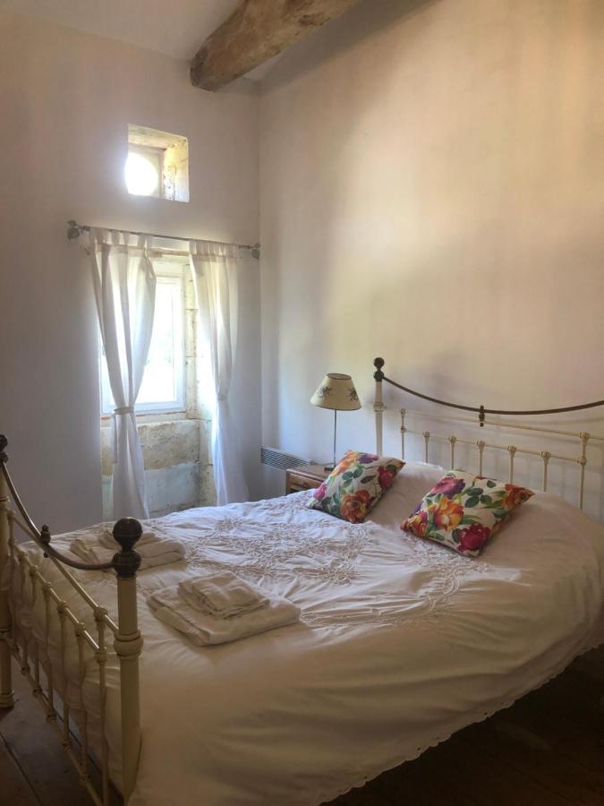 As Seen On A New Life In The Sun - Beautiful 3 Bedroom Cottage With Shared Pool Montboyer Exterior foto